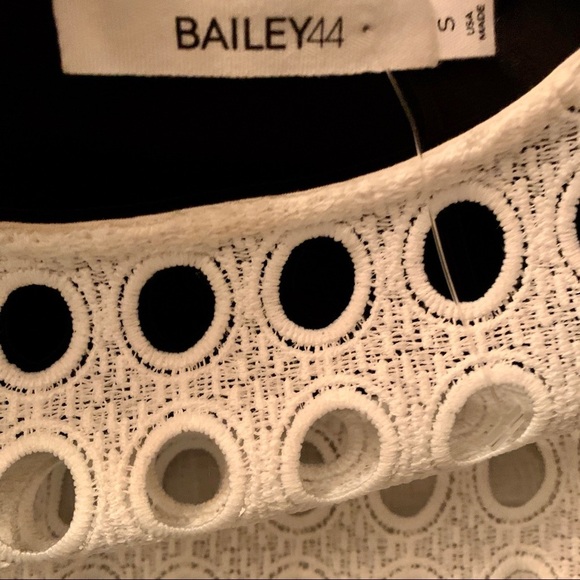 Bailey 44 white lace black back top s EUC - Picture 7 of 8